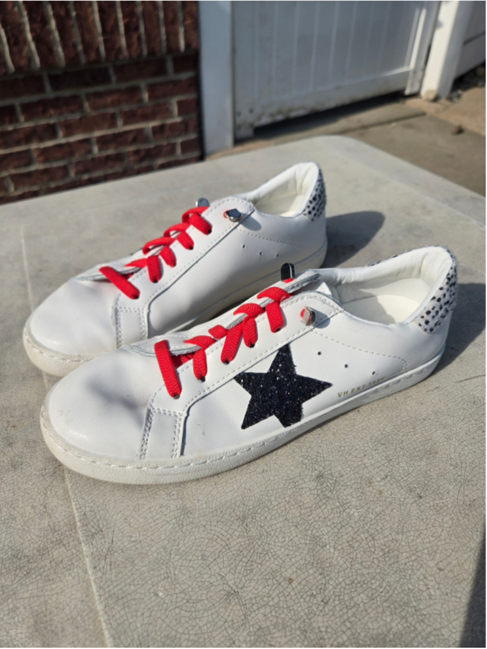 Women's Vintage Havana Sneakers Size 7 White Red Black Star - Picture 3 of 6